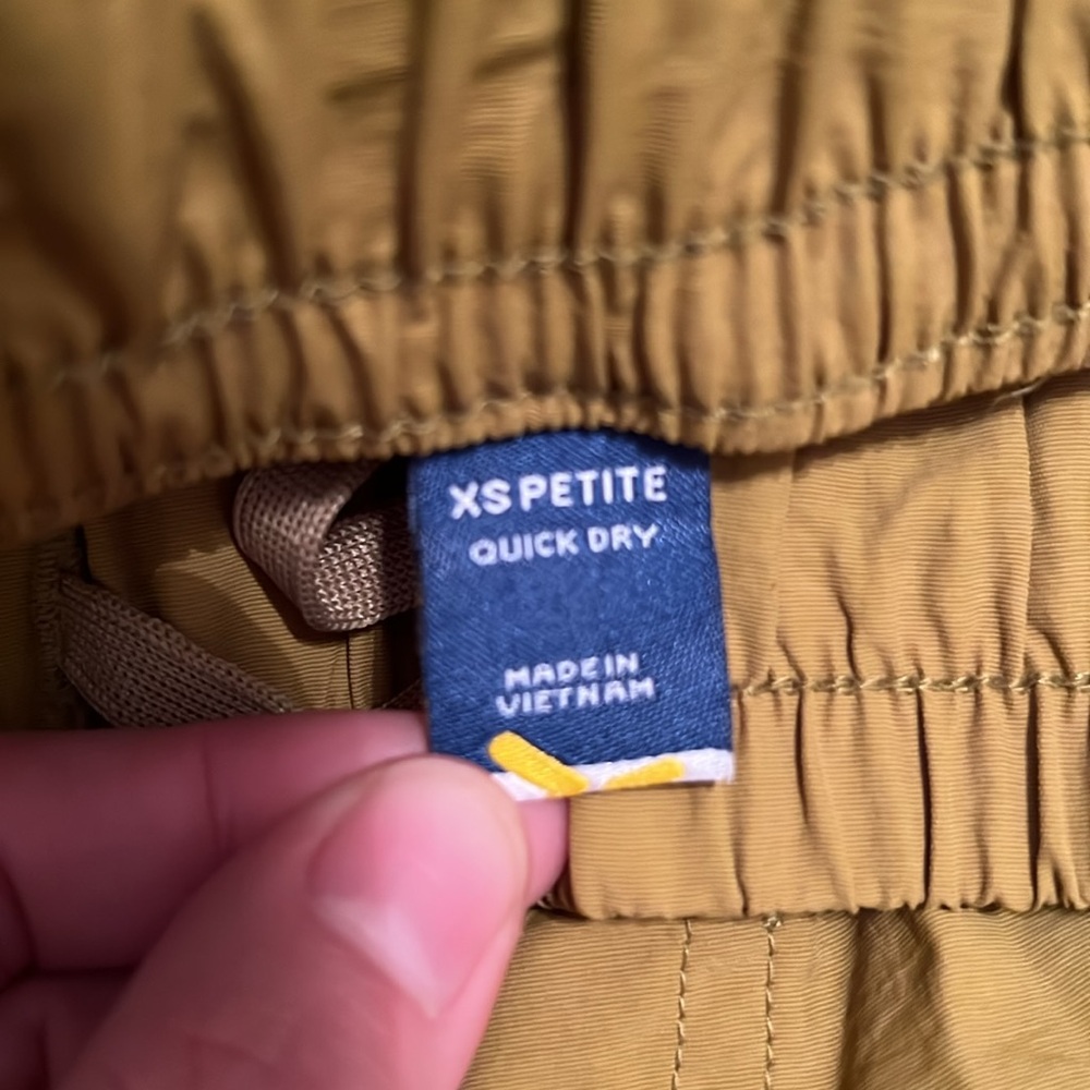 Old Navy Cargo Joggers - Picture 3 of 8